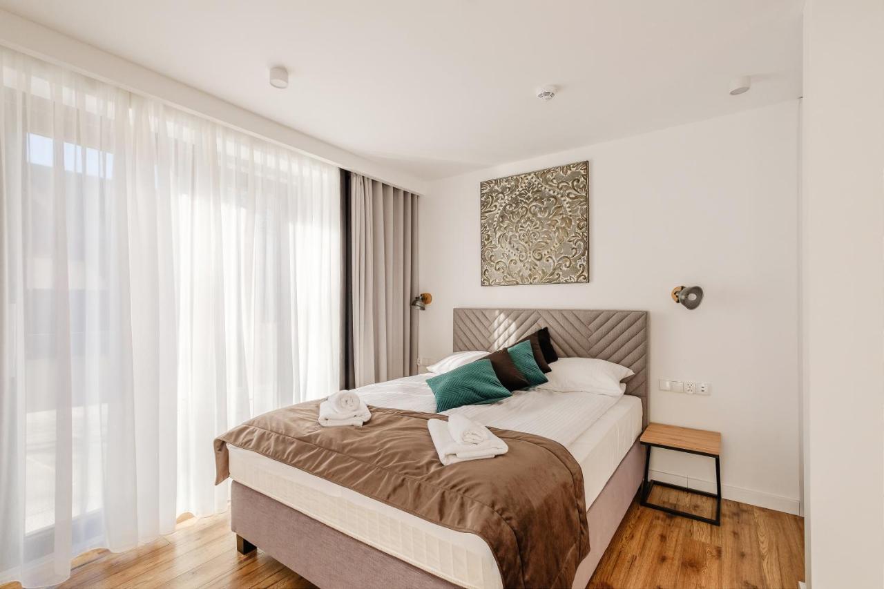 Rezydencja Ornak 5 - Stylowe Apartamenty Z Balkonami I Jacuzzi, 5 Min Pieszo Do Krupowek, Izby Podhalanskie Закопане Екстер'єр фото