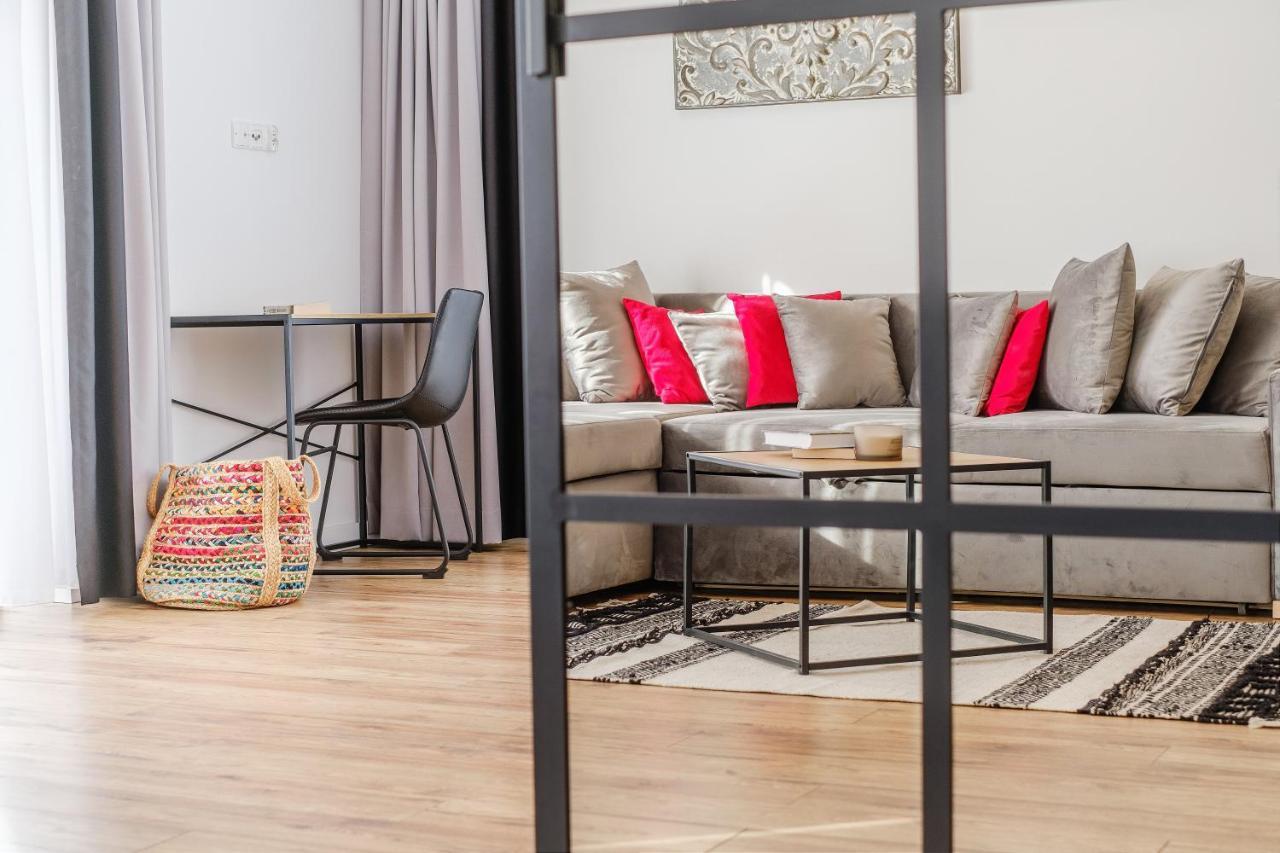 Rezydencja Ornak 5 - Stylowe Apartamenty Z Balkonami I Jacuzzi, 5 Min Pieszo Do Krupowek, Izby Podhalanskie Закопане Екстер'єр фото