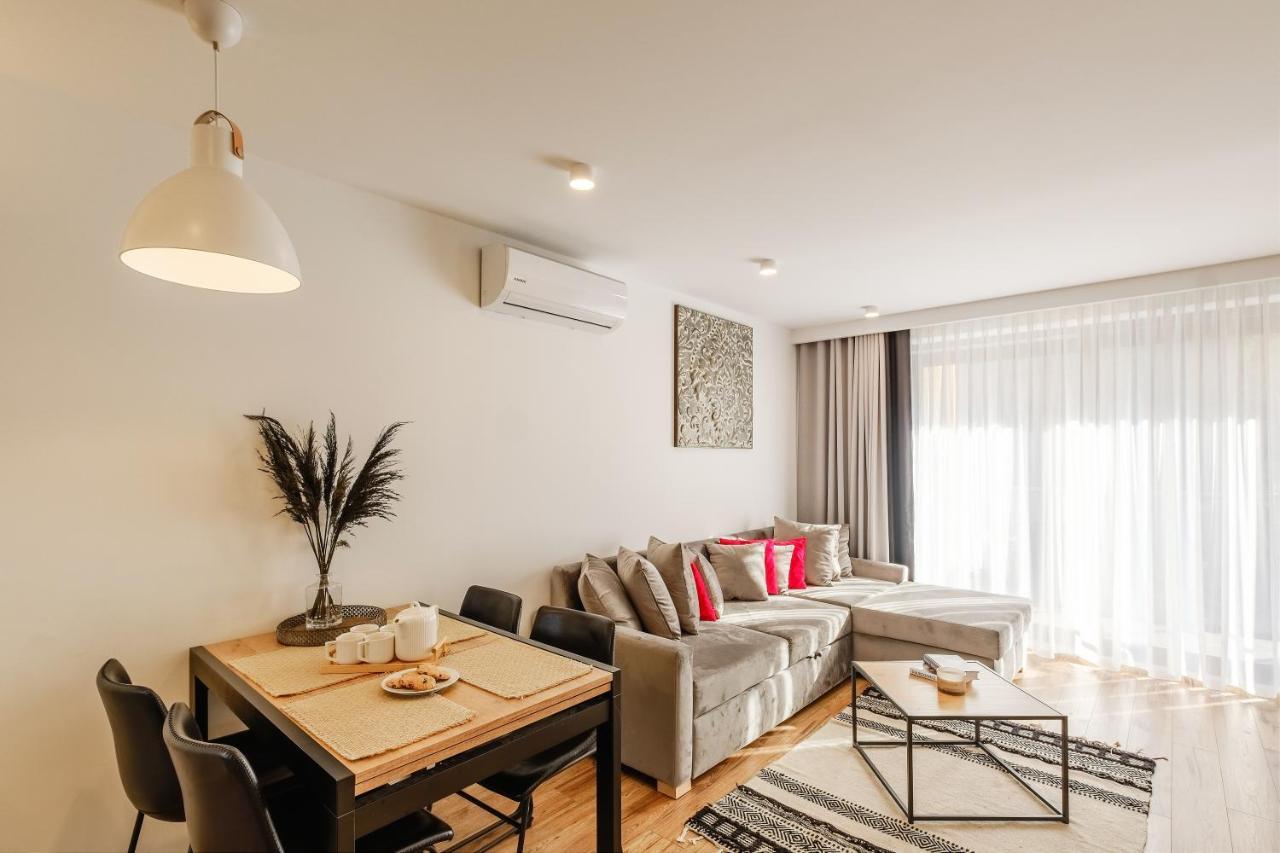 Rezydencja Ornak 5 - Stylowe Apartamenty Z Balkonami I Jacuzzi, 5 Min Pieszo Do Krupowek, Izby Podhalanskie Закопане Екстер'єр фото