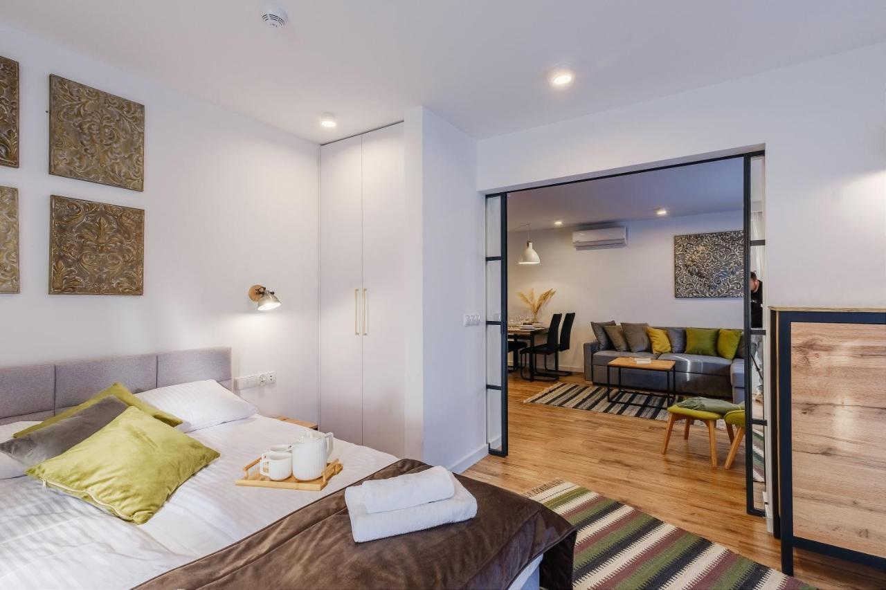 Rezydencja Ornak 5 - Stylowe Apartamenty Z Balkonami I Jacuzzi, 5 Min Pieszo Do Krupowek, Izby Podhalanskie Закопане Екстер'єр фото