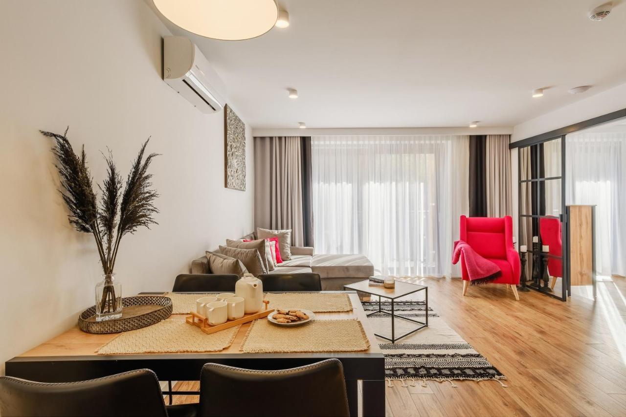 Rezydencja Ornak 5 - Stylowe Apartamenty Z Balkonami I Jacuzzi, 5 Min Pieszo Do Krupowek, Izby Podhalanskie Закопане Екстер'єр фото
