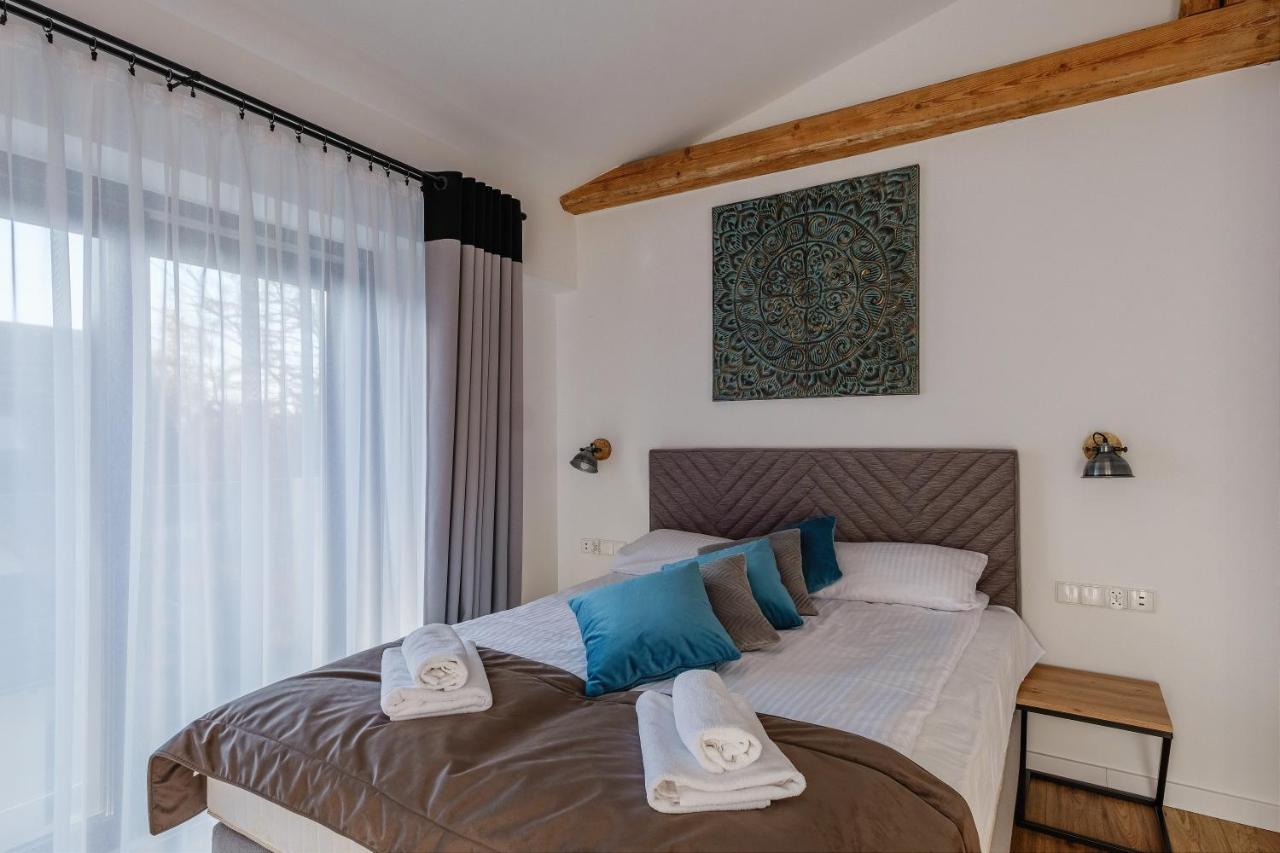 Rezydencja Ornak 5 - Stylowe Apartamenty Z Balkonami I Jacuzzi, 5 Min Pieszo Do Krupowek, Izby Podhalanskie Закопане Екстер'єр фото