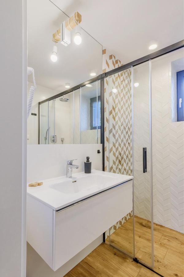 Rezydencja Ornak 5 - Stylowe Apartamenty Z Balkonami I Jacuzzi, 5 Min Pieszo Do Krupowek, Izby Podhalanskie Закопане Екстер'єр фото